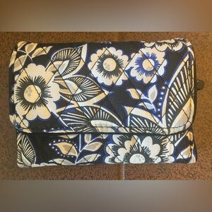 Vera Bradley RFID Trifold Wallet Black White Blue Floral Quilted Cotton 6" x 4"